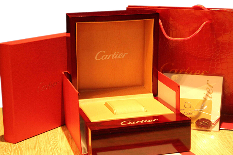 Box-2 Cartier